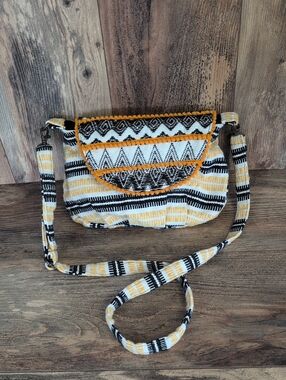 Winter Lennon Boho Stripe Crossbody Bag Purse          AB183